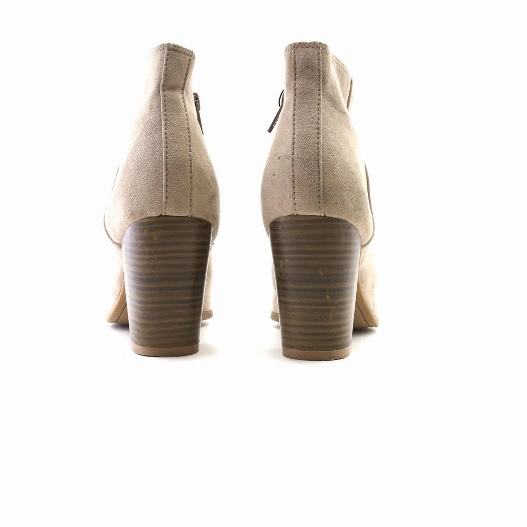 OLD NAVY . everyday Old Navy footwear looks