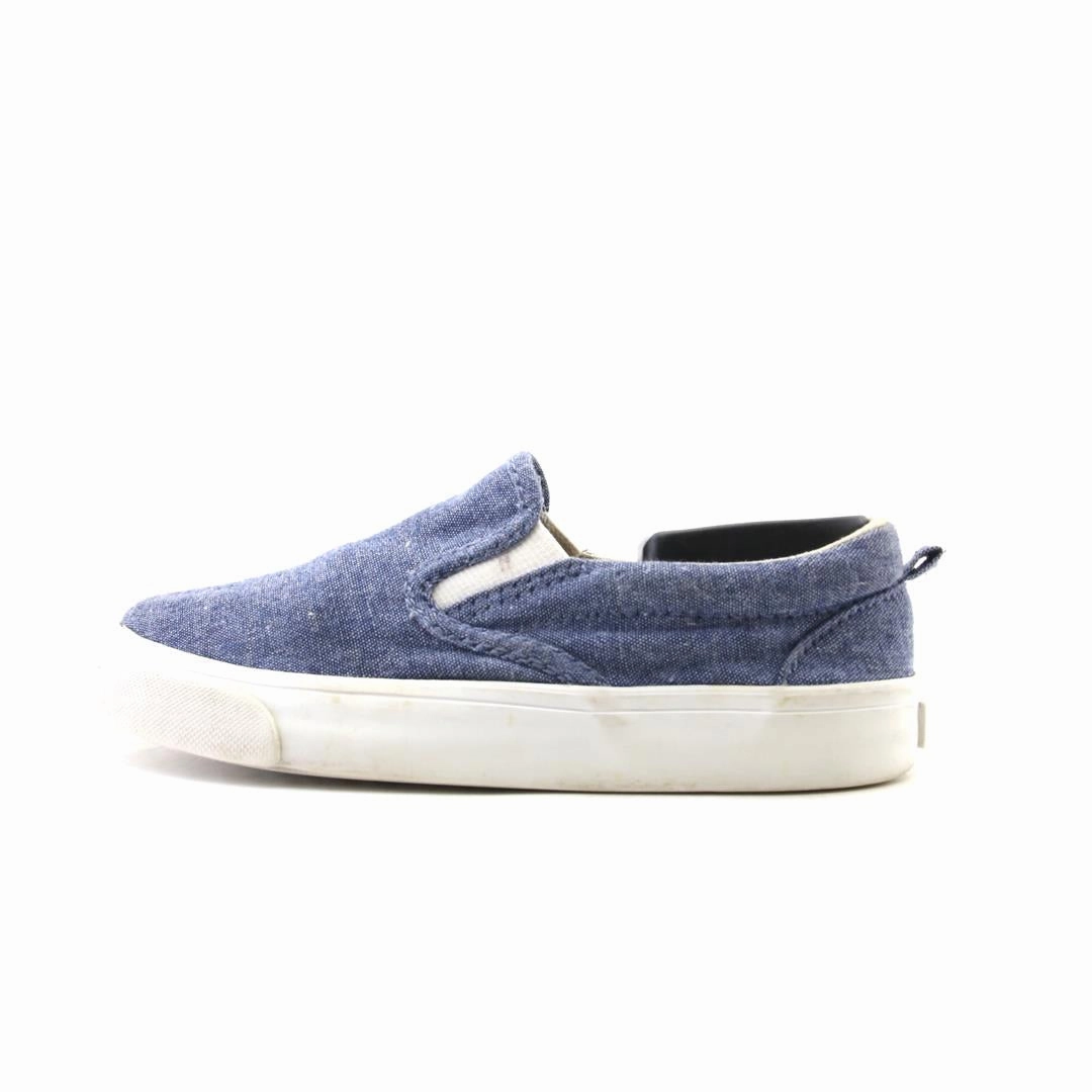 OLD NAVY . Old Navy everyday footwear styles