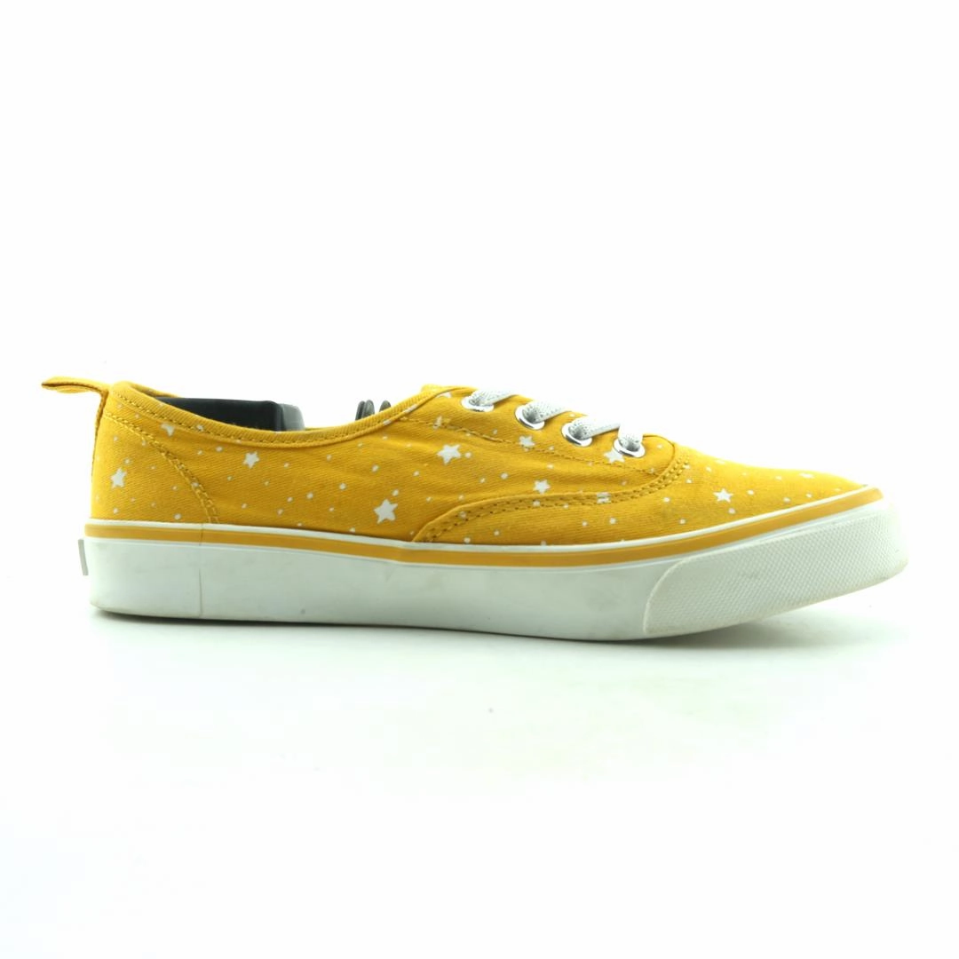 OLD NAVY . everyday Old Navy footwear looks