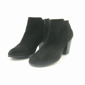 OLD NAVY . Old Navy everyday footwear styles