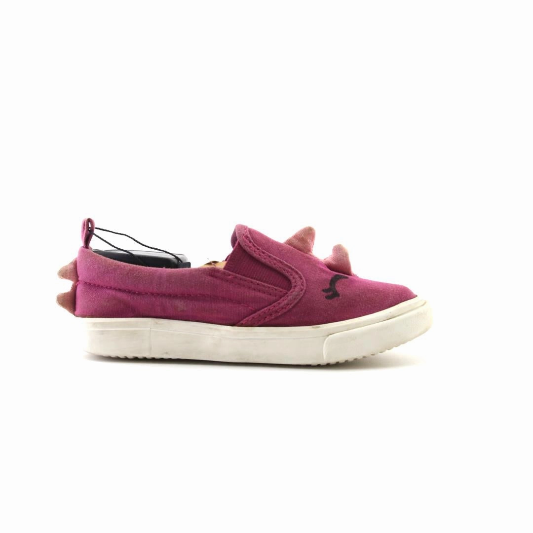 OLD NAVY . everyday Old Navy footwear looks