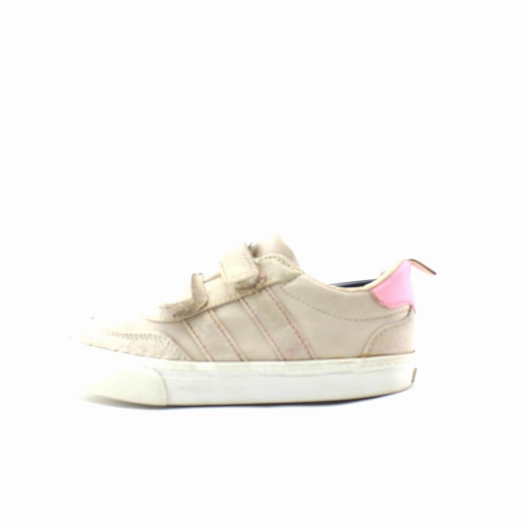 OLD NAVY . Old Navy everyday footwear styles