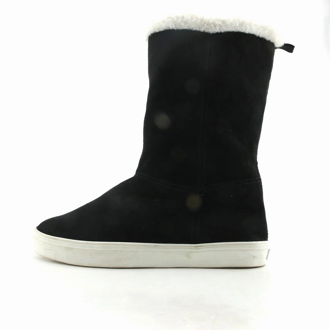 OLD NAVY . Old Navy everyday footwear styles