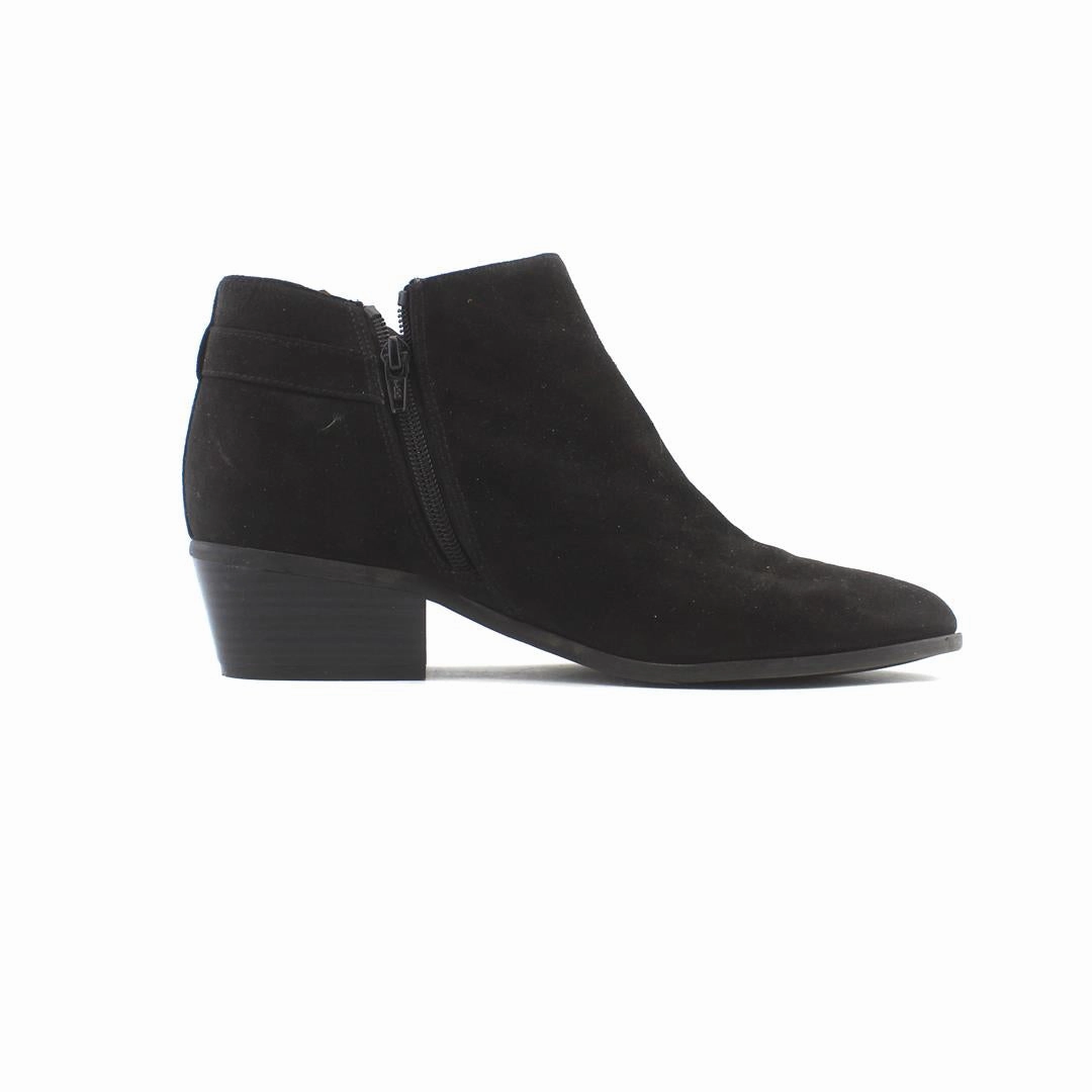 OLD NAVY . Old Navy casual shoe styles