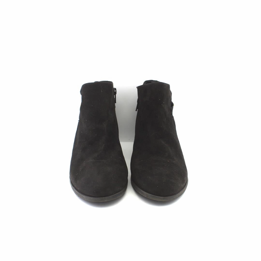 OLD NAVY . Old Navy casual shoe styles