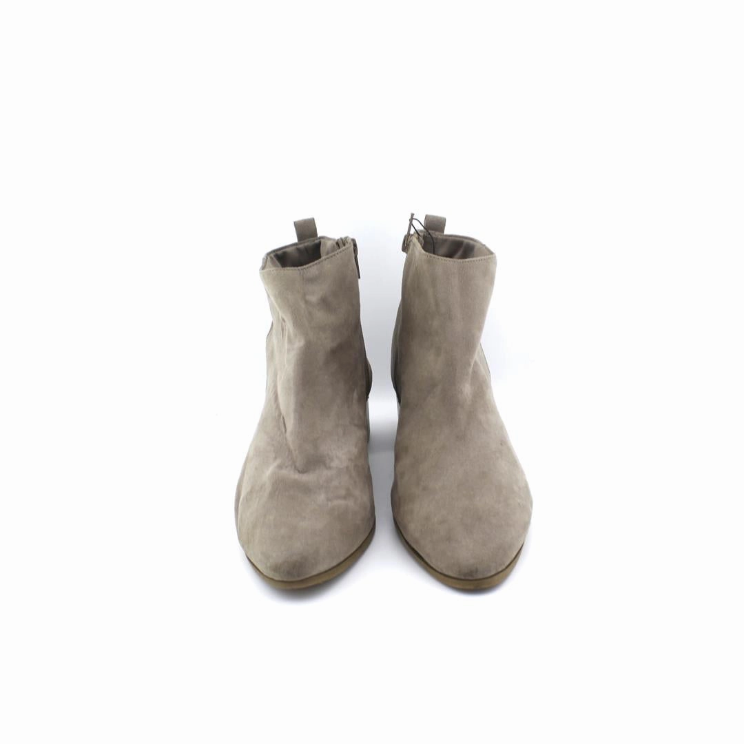 OLD NAVY . Old Navy casual shoe styles