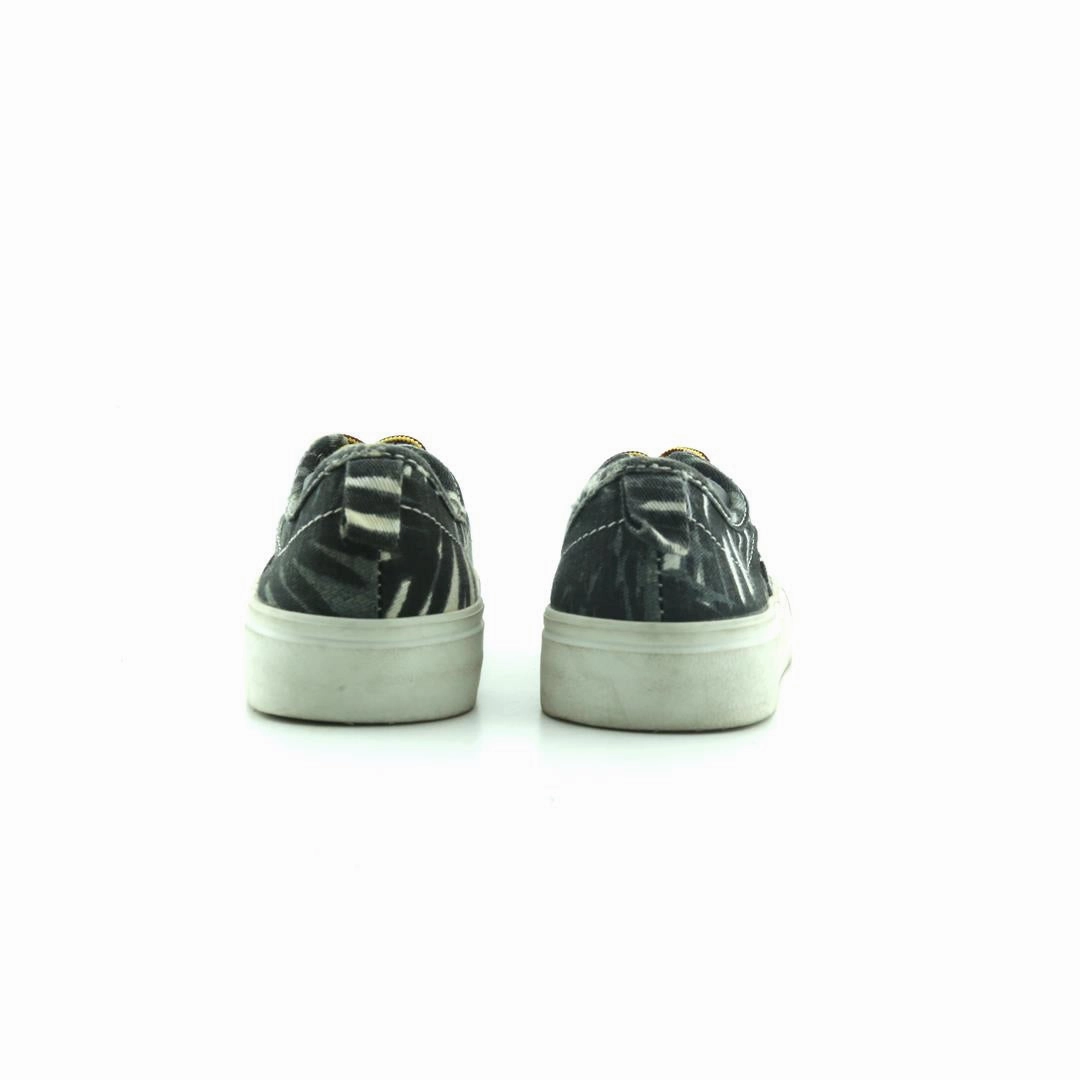 OLD NAVY . Old Navy casual shoe styles