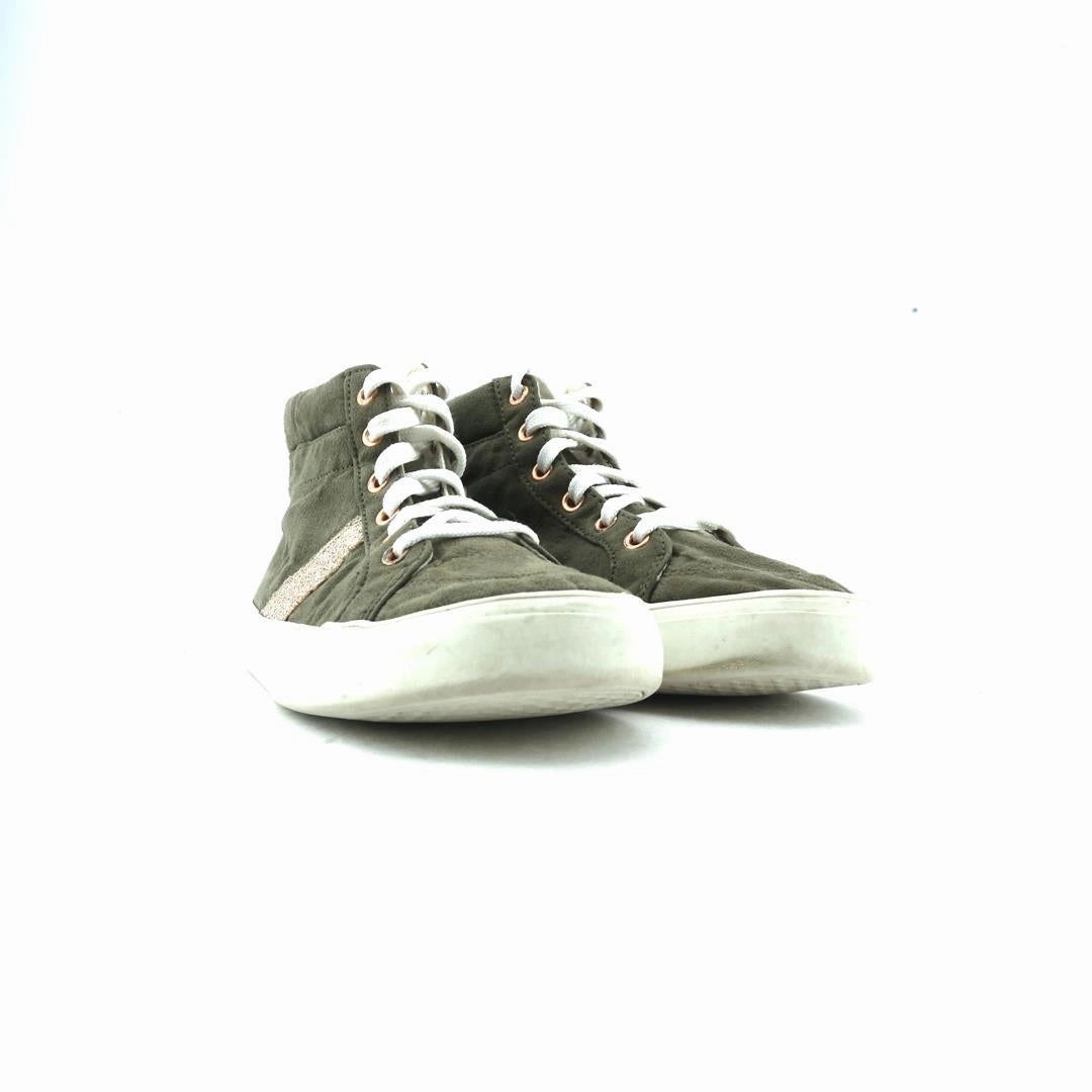 OLD NAVY . Old Navy casual shoe styles
