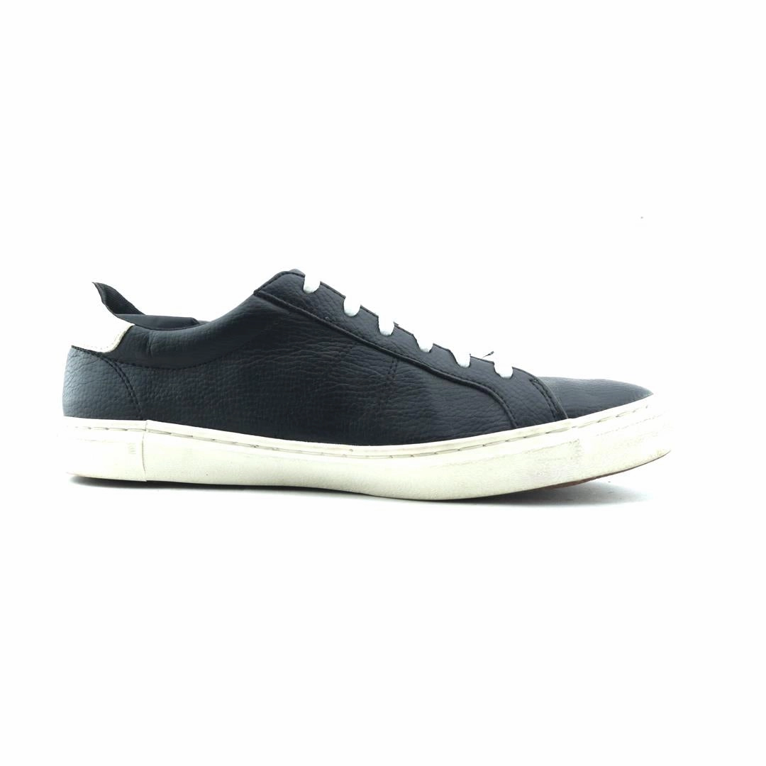 OLD NAVY . Old Navy casual shoe styles