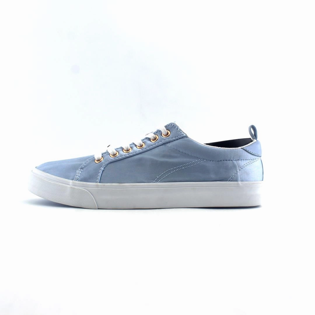 OLD NAVY . Old Navy trendy shoe designs