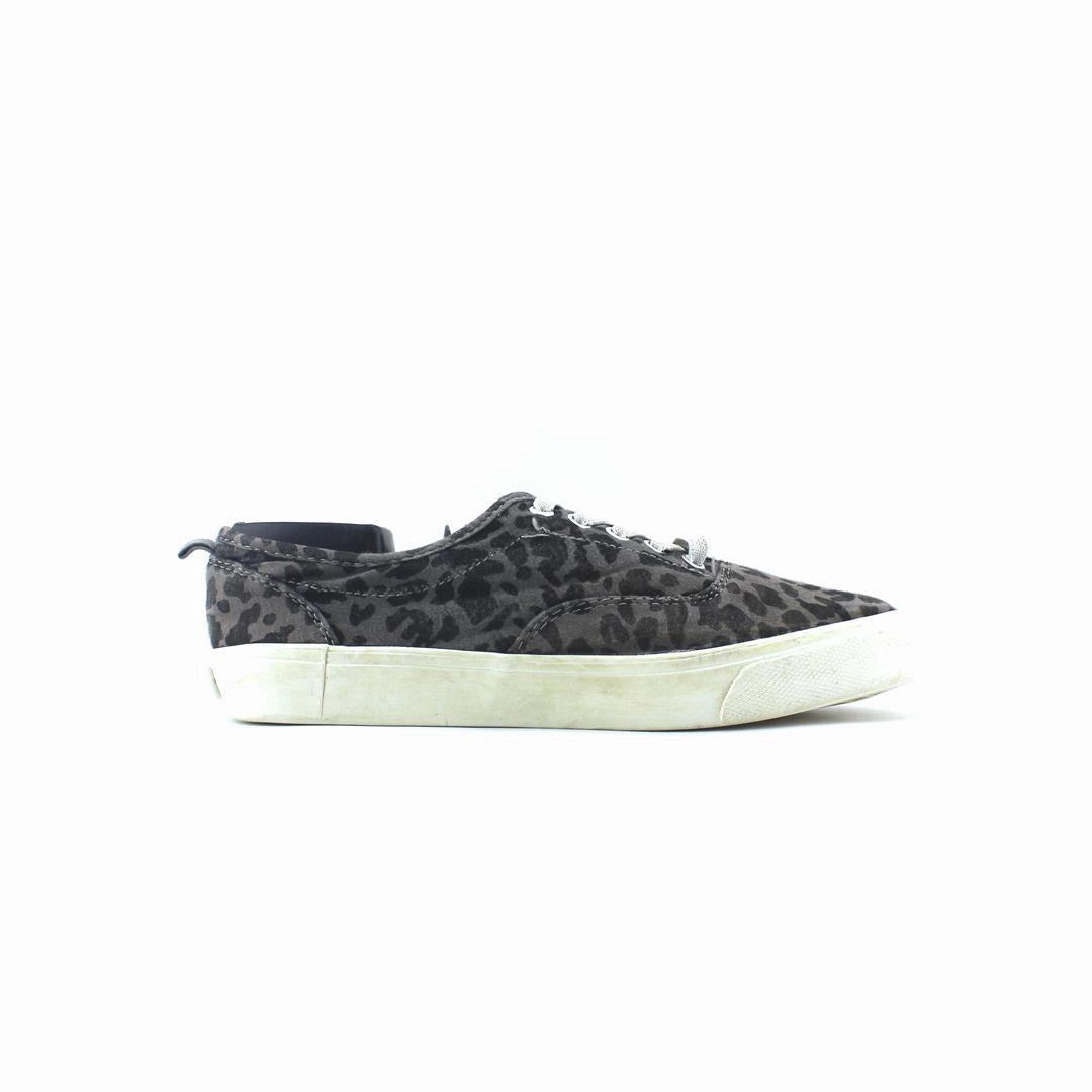 OLD NAVY . Old Navy shoe design snapshots