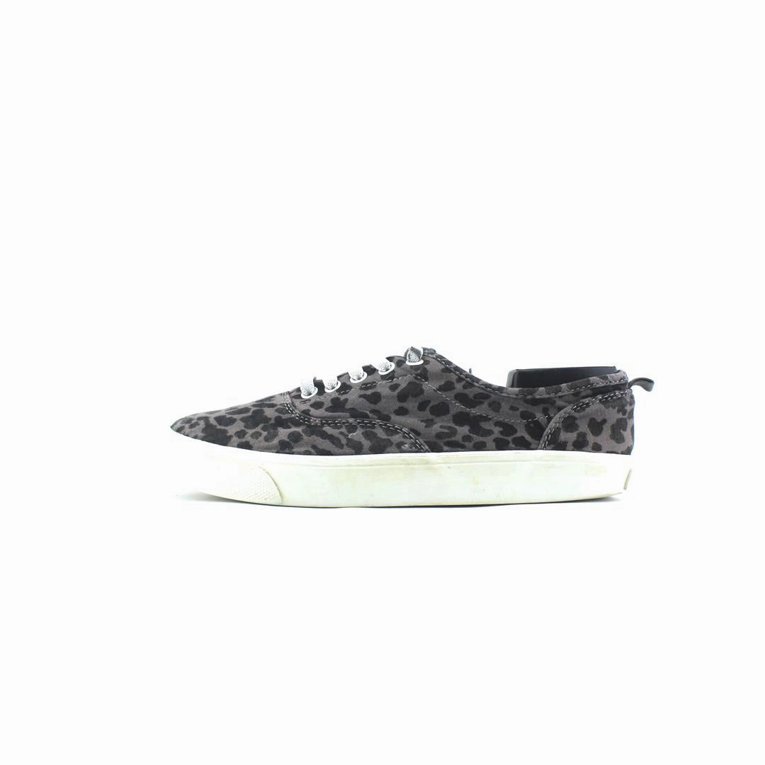 OLD NAVY . Old Navy trendy shoe designs