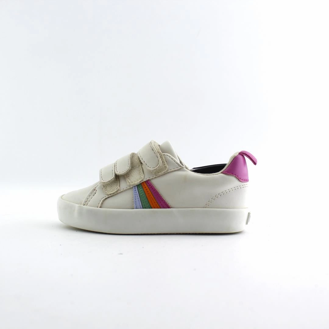OLD NAVY . Old Navy trendy shoe designs