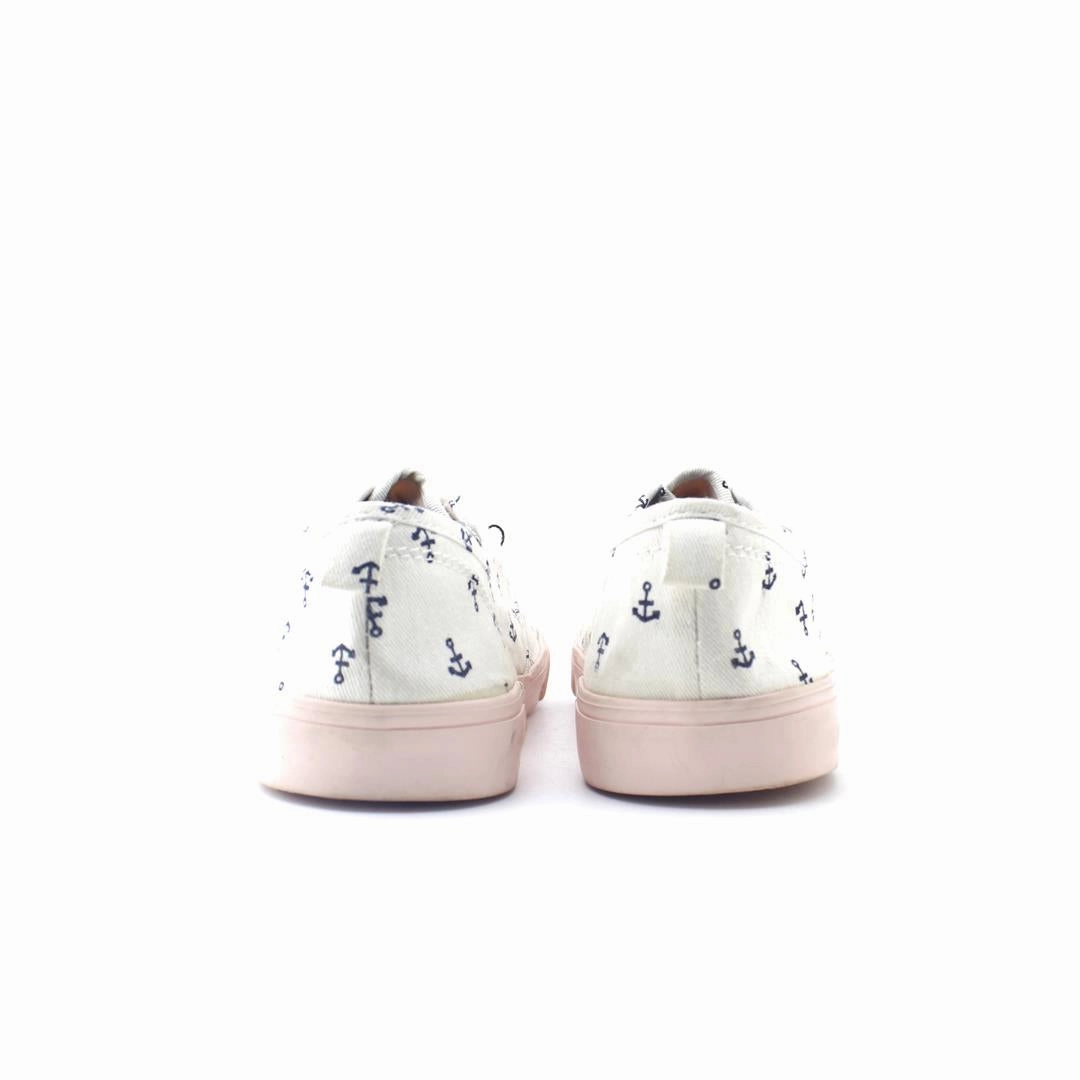 OLD NAVY . Old Navy shoe design snapshots