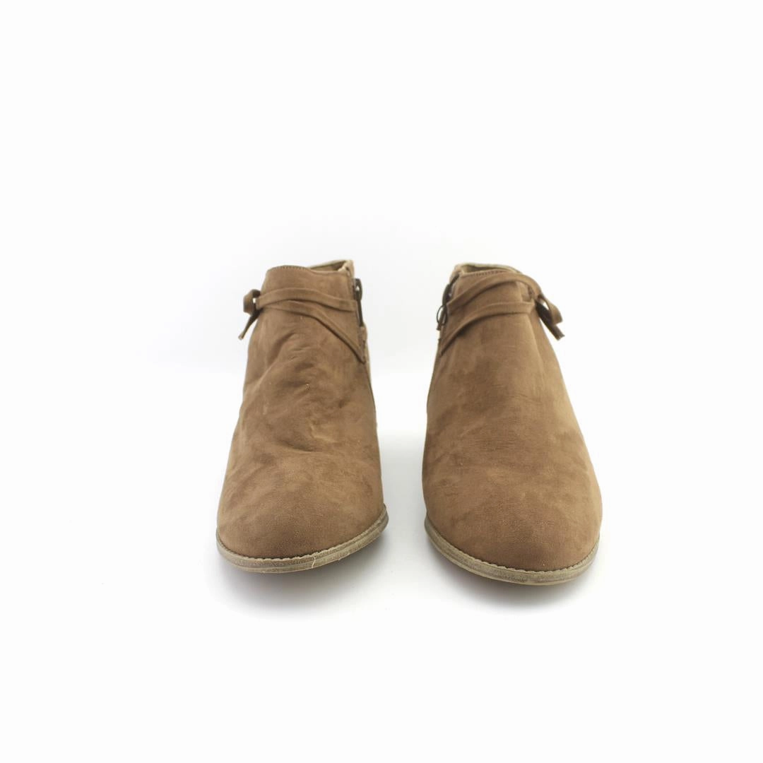 OLD NAVY . Old Navy shoe design snapshots