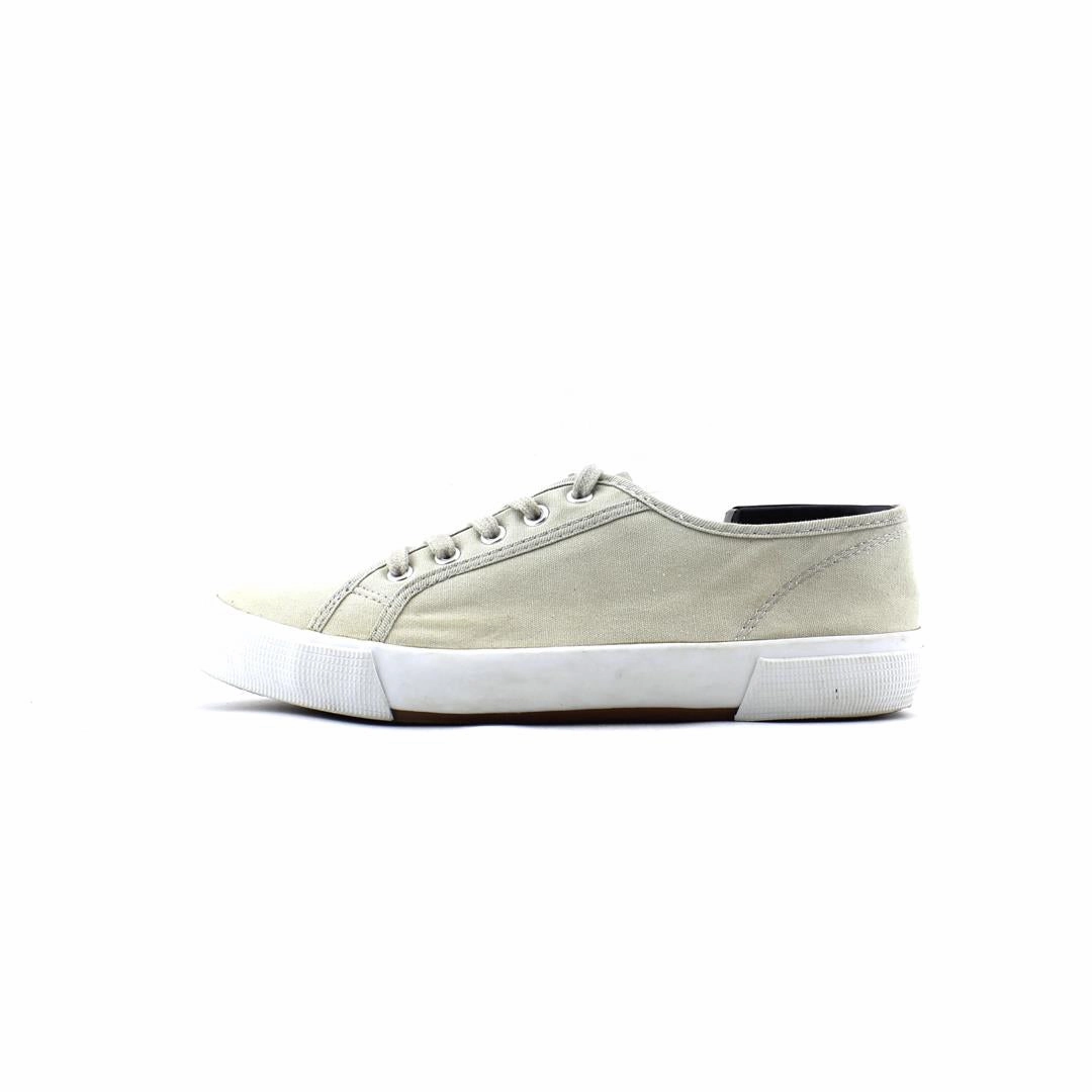 OLD NAVY . Old Navy trendy shoe designs