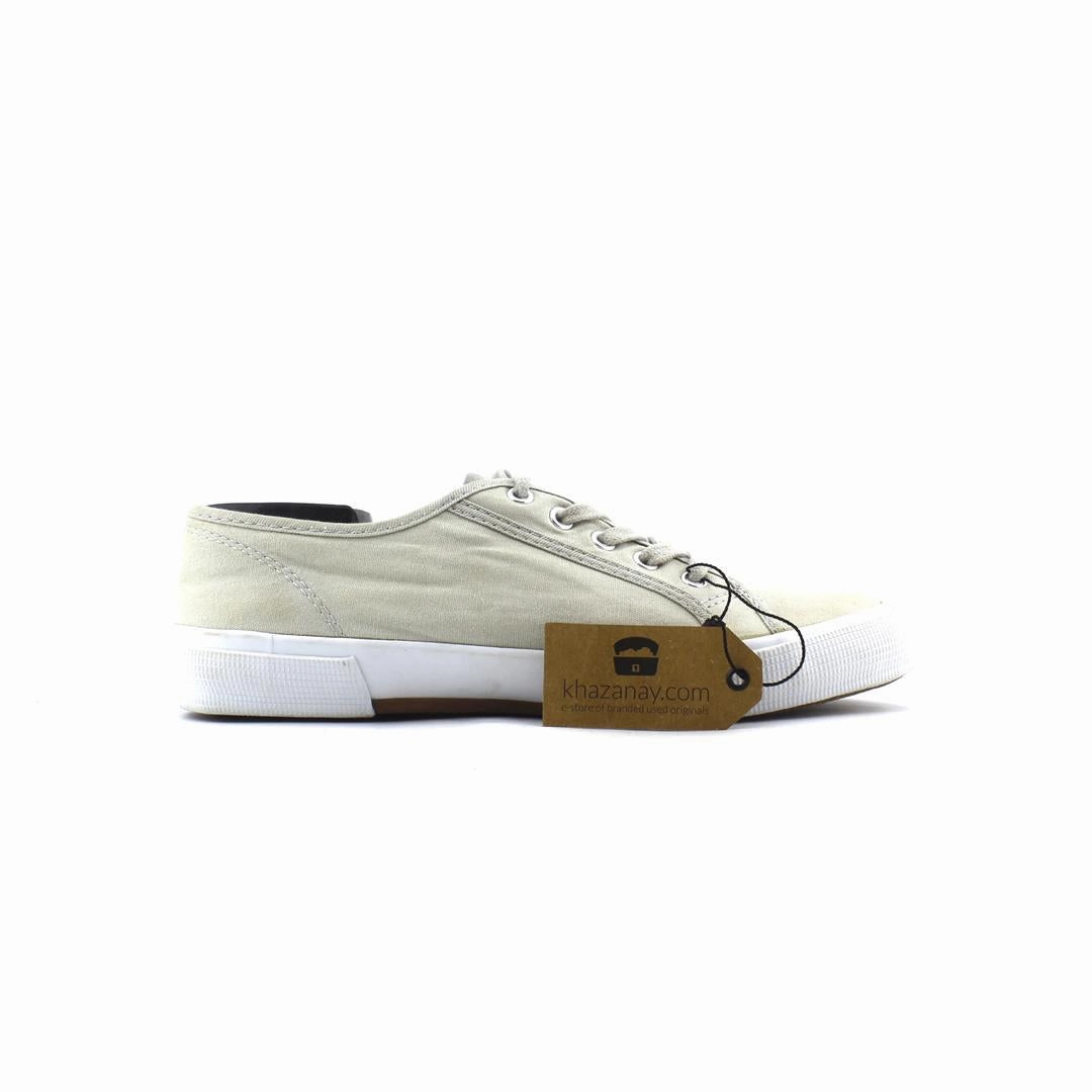 OLD NAVY . Old Navy shoe design snapshots