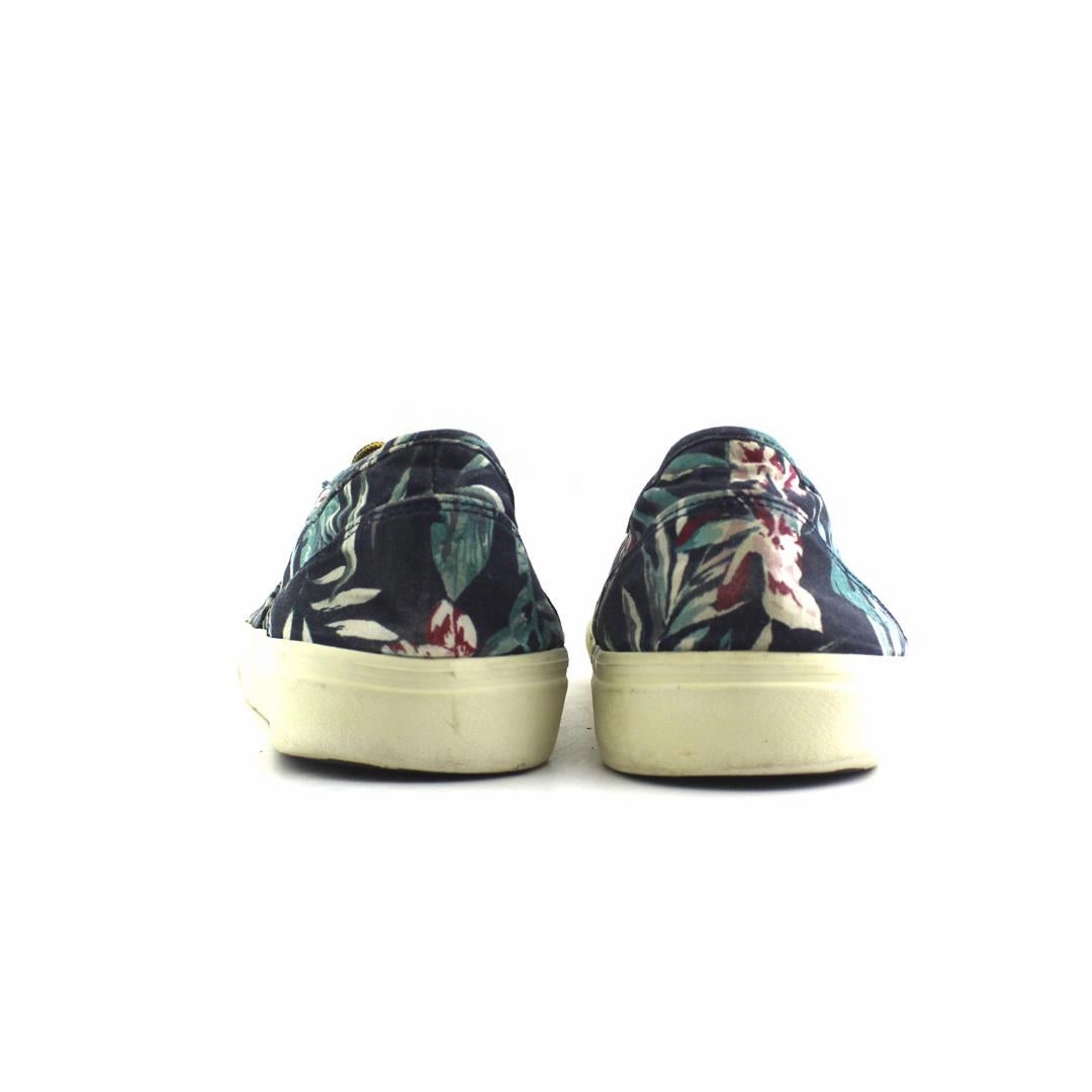 OLD NAVY . Old Navy shoe design snapshots