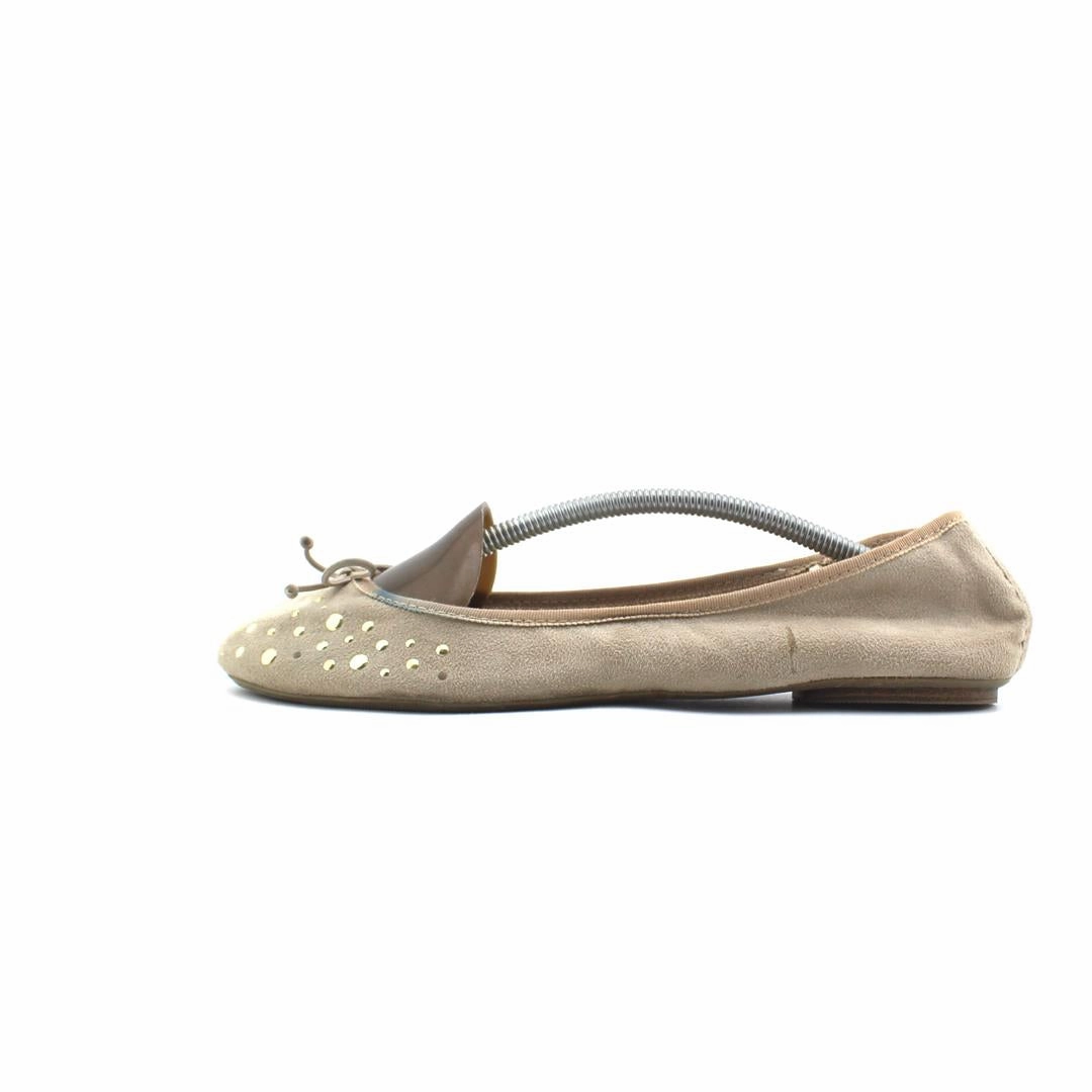 OLD NAVY . Old Navy trendy shoe designs