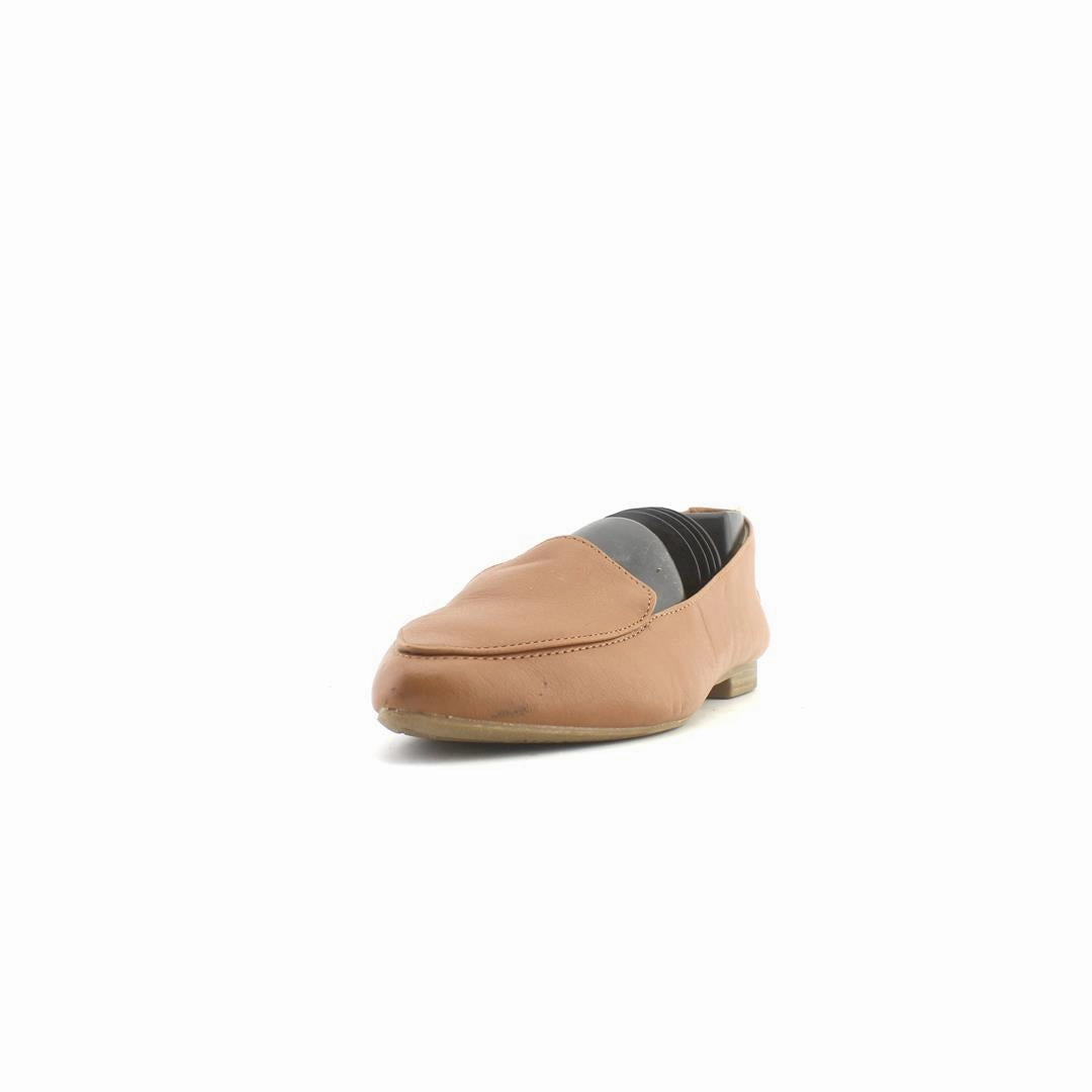 OLD NAVY . Old Navy shoe design snapshots