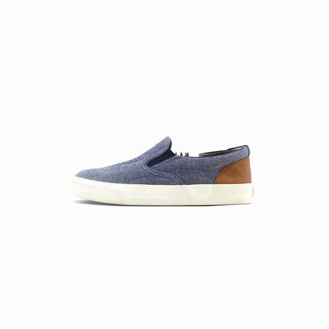 OLD NAVY . Old Navy trendy shoe designs
