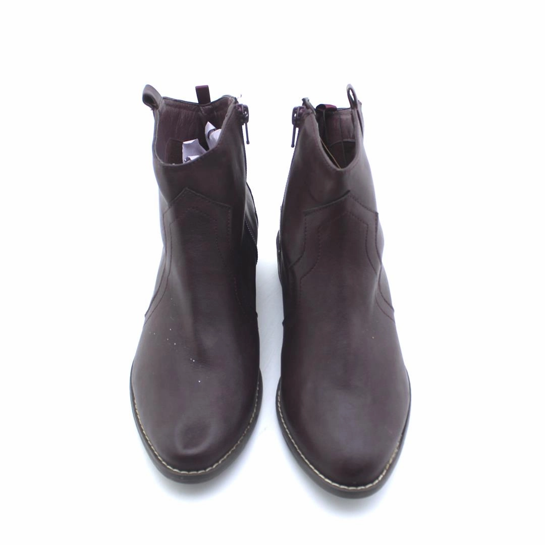 OLD NAVY . Old Navy shoe design snapshots