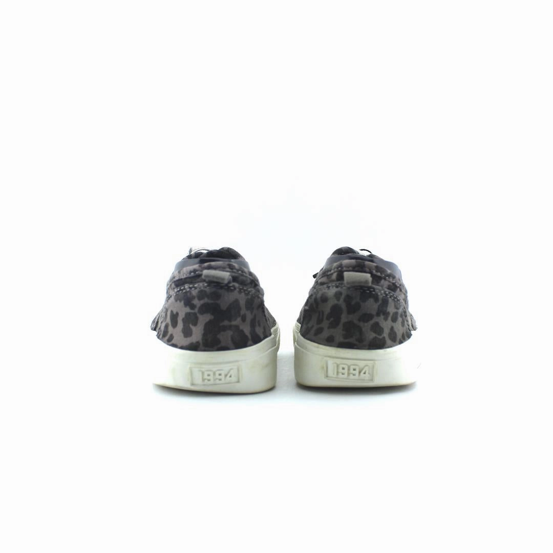 OLD NAVY . Old Navy shoe design snapshots