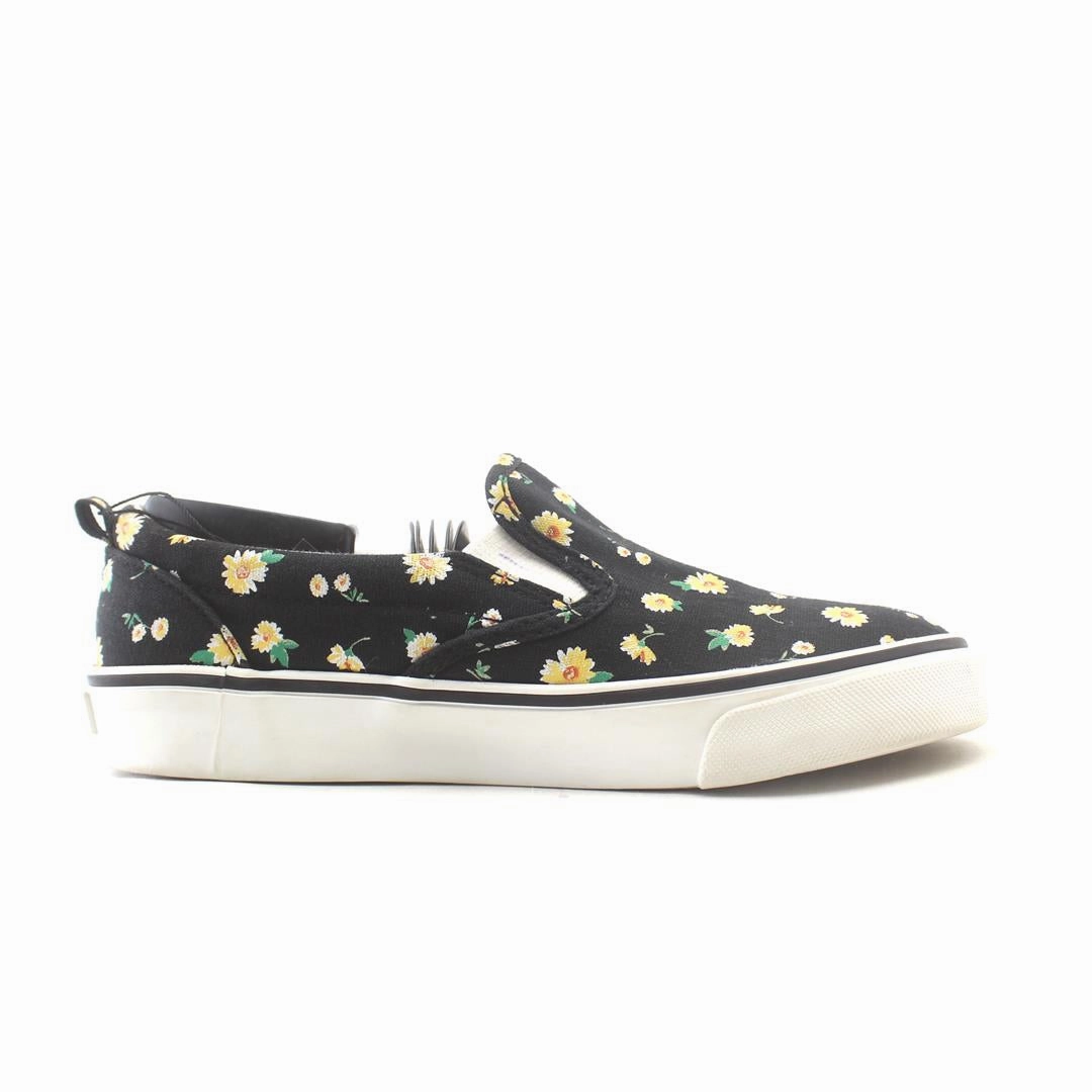 OLD NAVY CLASSIC everyday Old Navy footwear looks