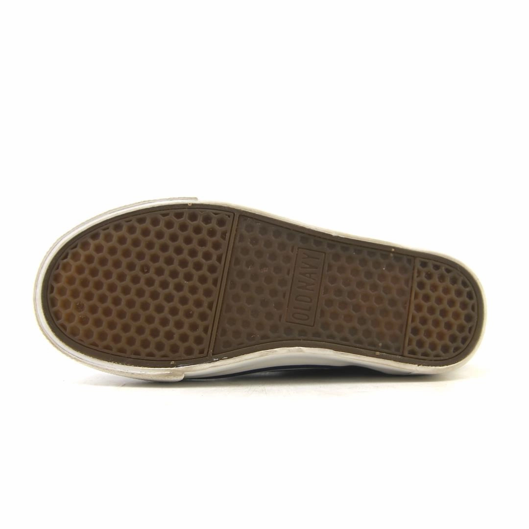 OLD NAVY NEUTRAL CANVAS everyday Old Navy footwear looks
