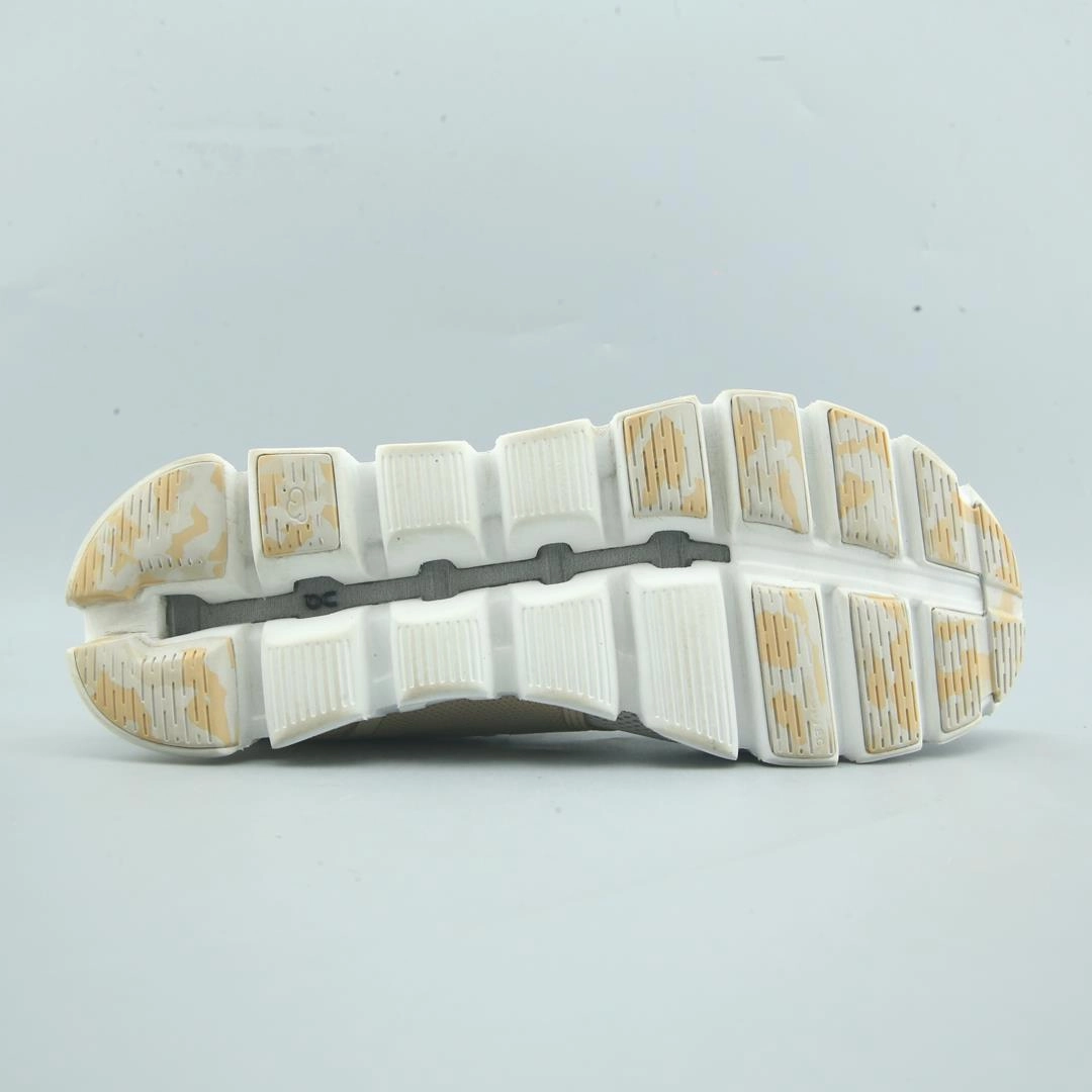 ON CLOUD 5 On Cloud lightweight running shoes