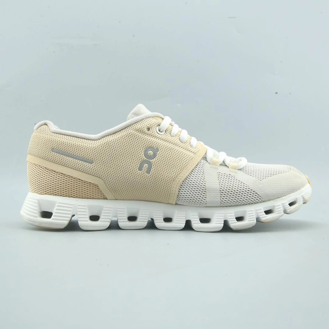 ON CLOUD 5 On Cloud lightweight running shoes