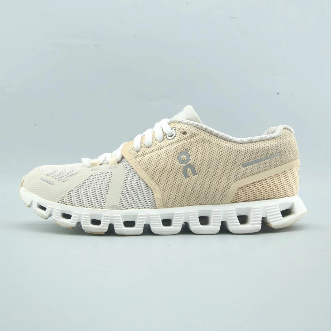 ON CLOUD 5 On Cloud cushioned shoes with lightweight feel