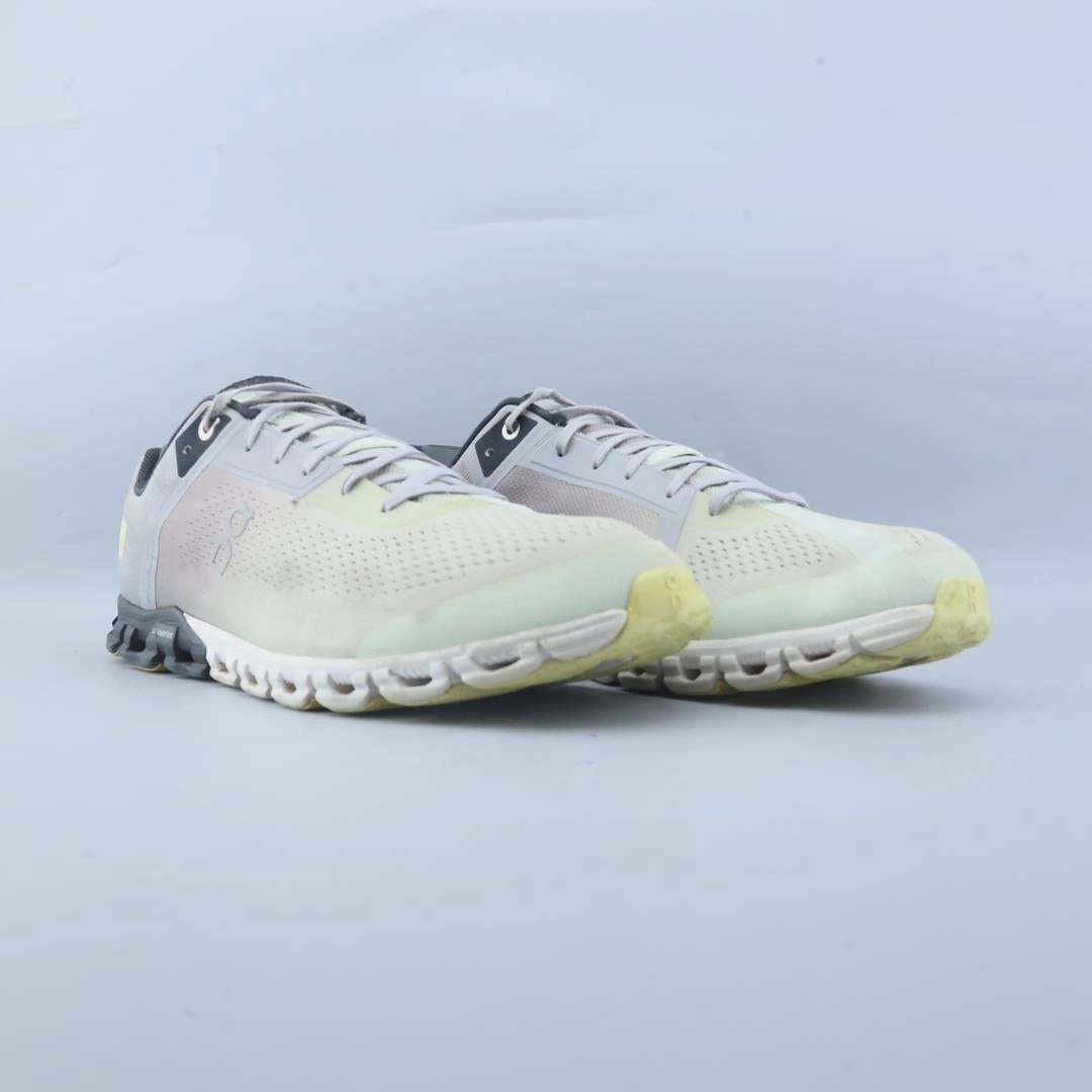 ON CLOUD FLOW 3.0 On Cloud lightweight running shoes