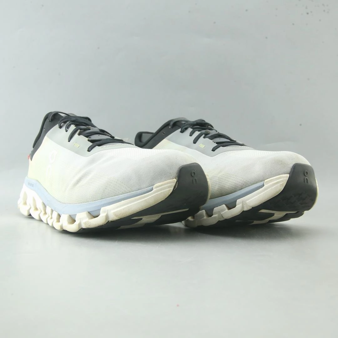 ON CLOUD FLOW 4 On Cloud lightweight running shoes