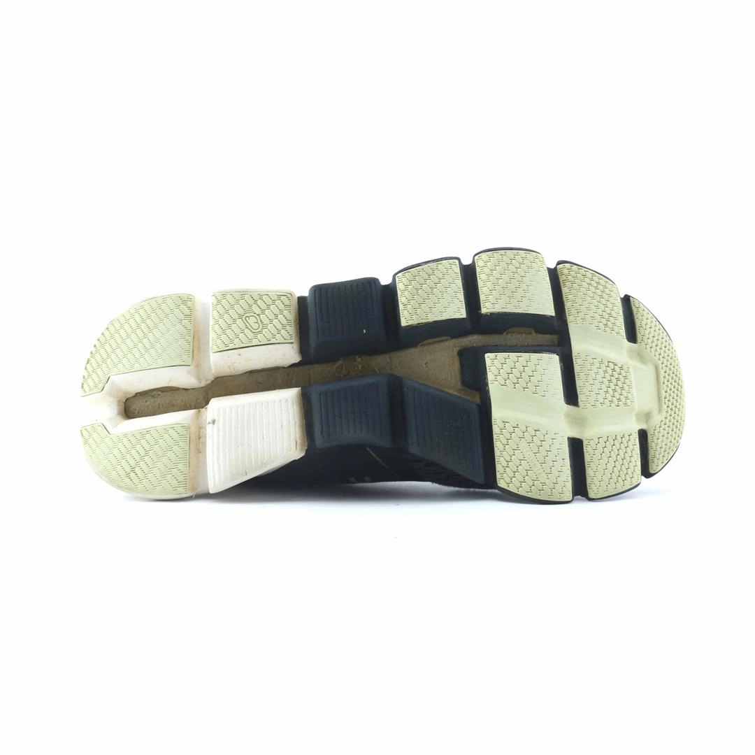 ON CLOUD FLYER 4 On Cloud lightweight running shoes