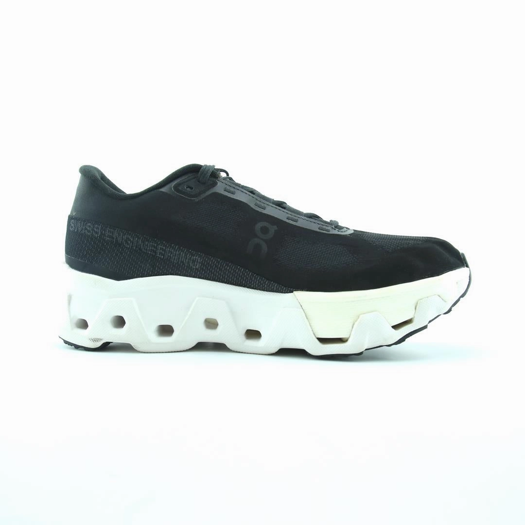 ON CLOUD MONSTER 2 On Cloud lightweight running shoes