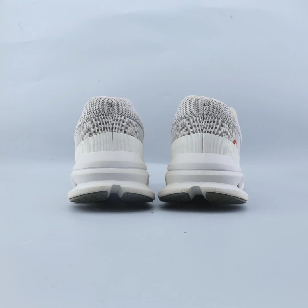 ON CLOUD RUNNER On Cloud lightweight running shoes