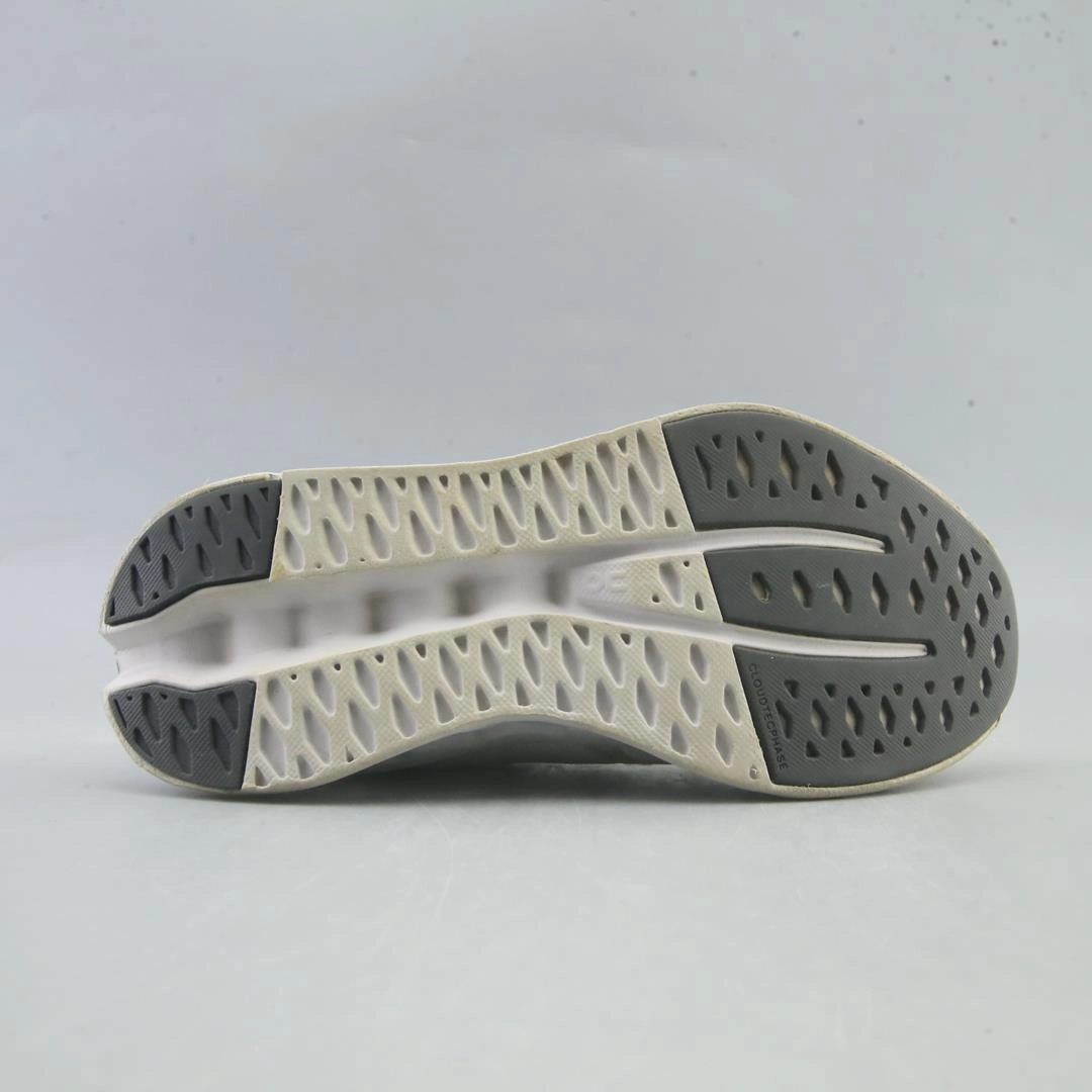 ON CLOUD SURFER On Cloud lightweight running shoes