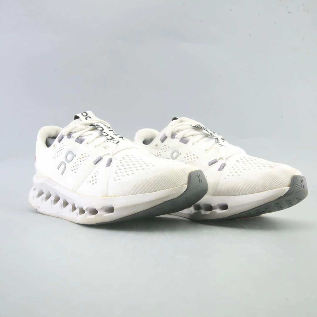 ON CLOUD SURFER On Cloud lightweight running shoes