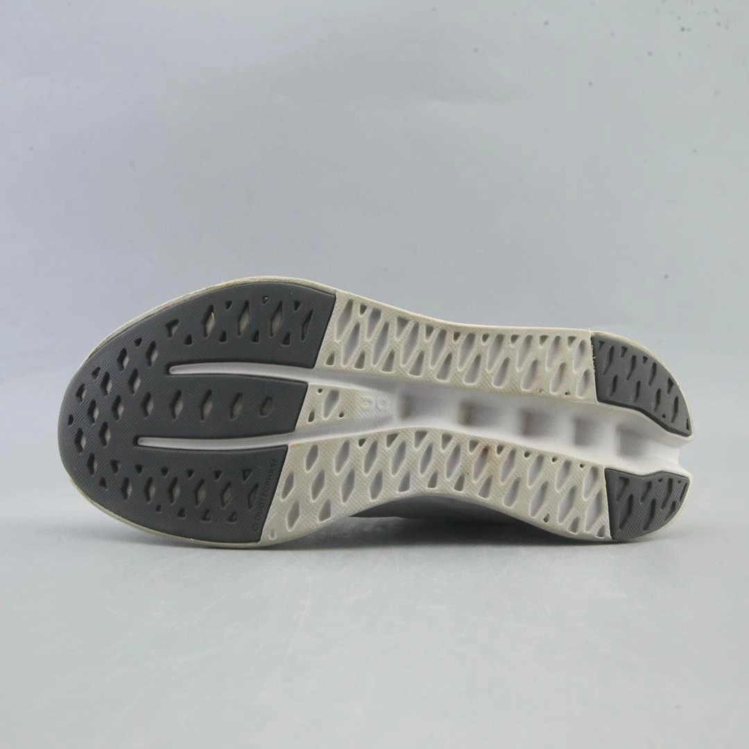 ON CLOUD SURFER On Cloud lightweight running shoes