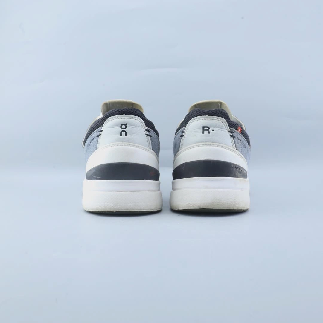 ON CLOUD THE ROGER CLUBHOUSE On Cloud lightweight running shoes