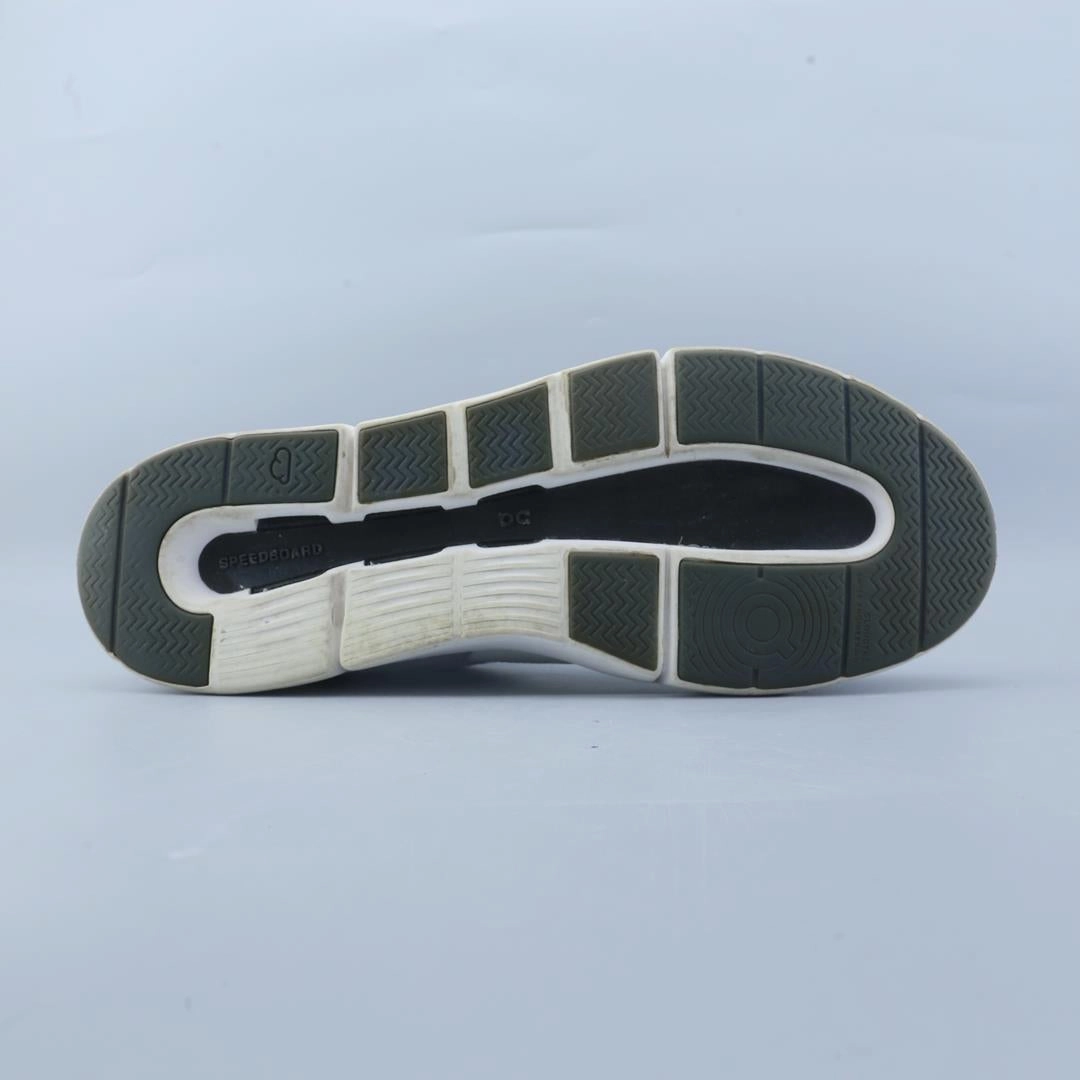 ON CLOUD THE ROGER CLUBHOUSE On Cloud lightweight running shoes
