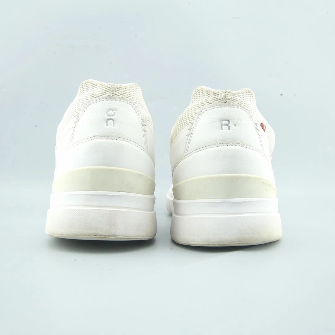 ON CLOUD  THE ROGER On Cloud lightweight running shoes
