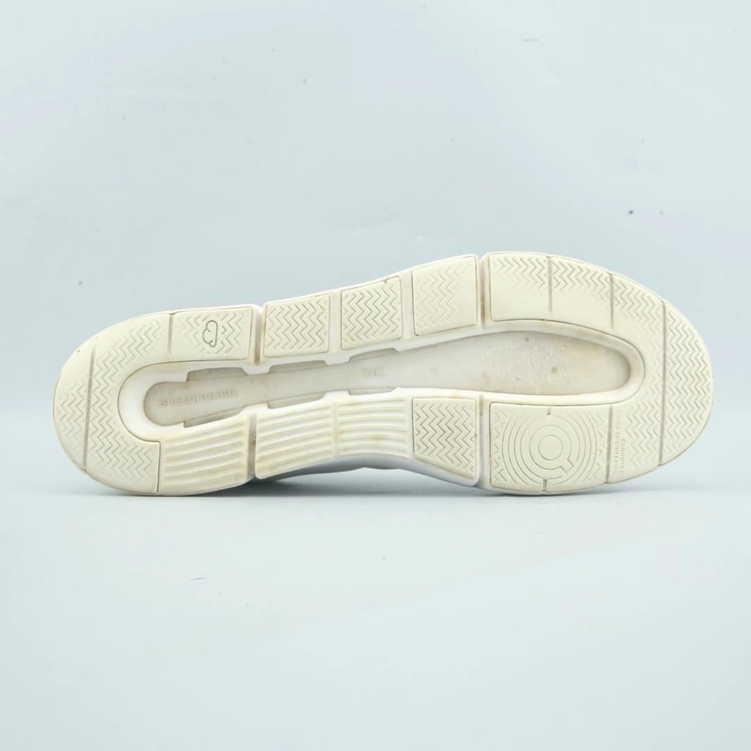 ON CLOUD  THE ROGER On Cloud lightweight running shoes
