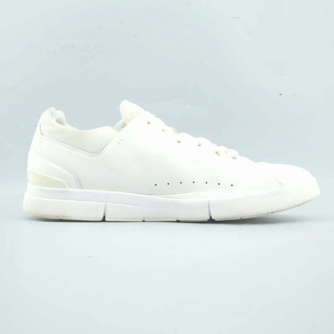 ON CLOUD  THE ROGER On Cloud lightweight running shoes