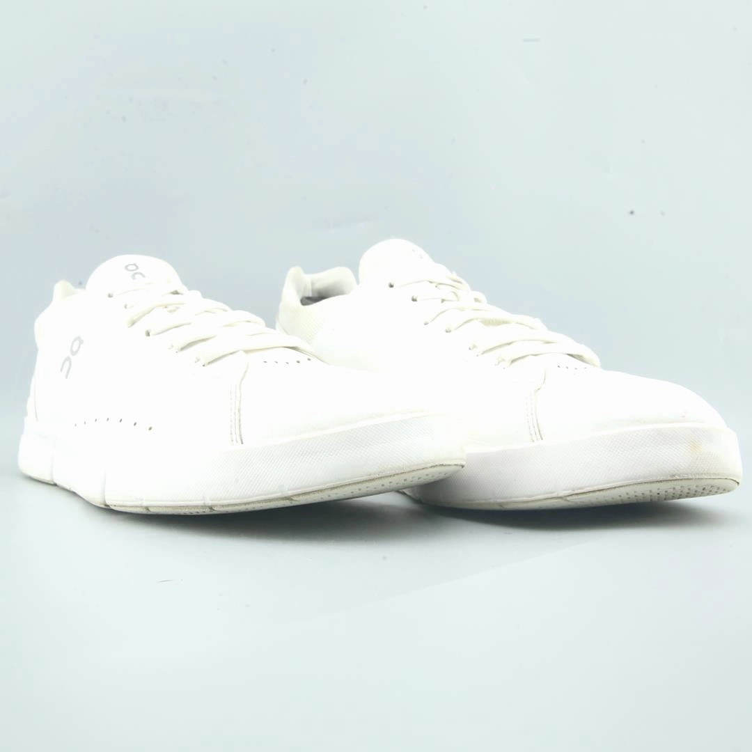 ON CLOUD  THE ROGER On Cloud lightweight running shoes
