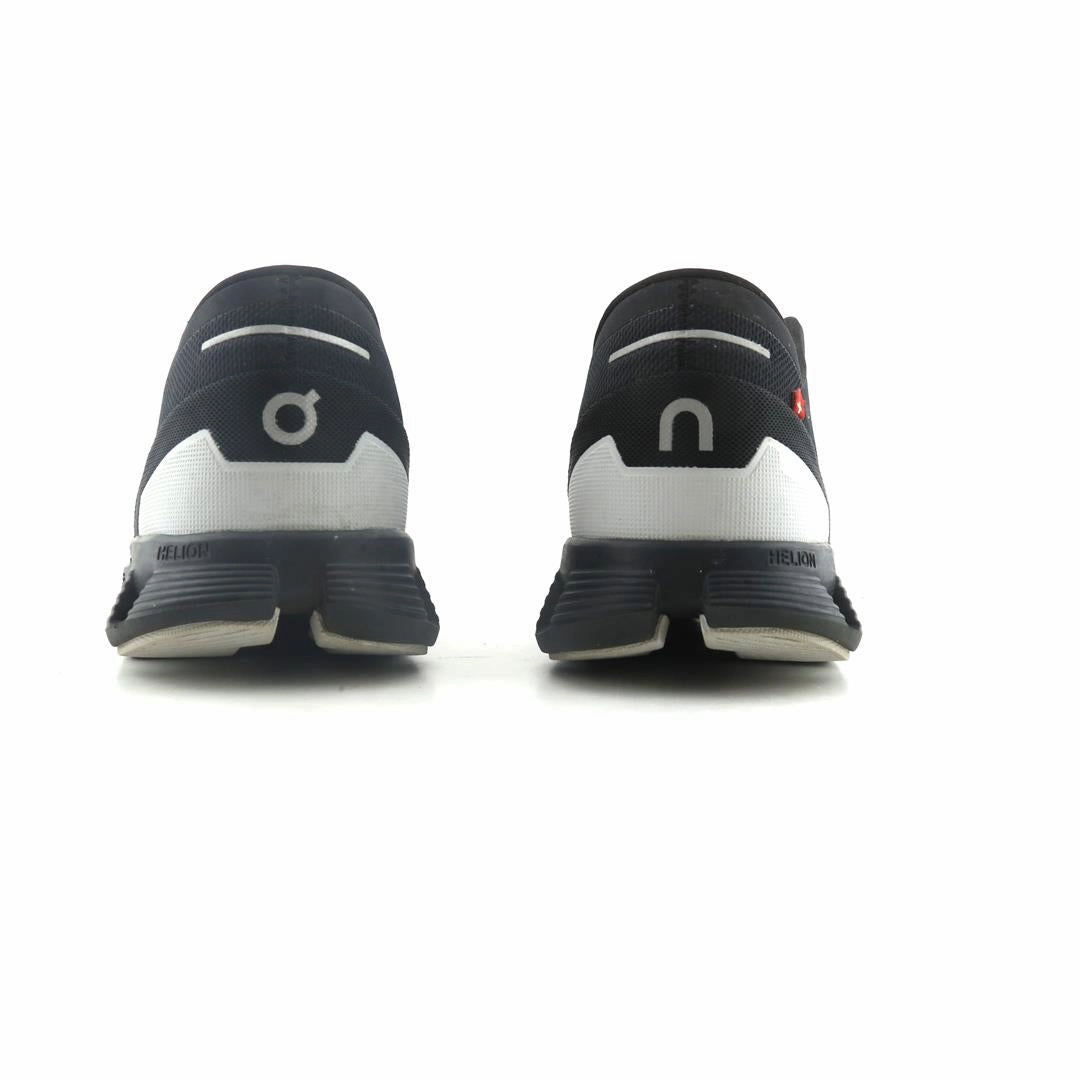 ON CLOUD X 3 On Cloud lightweight running shoes