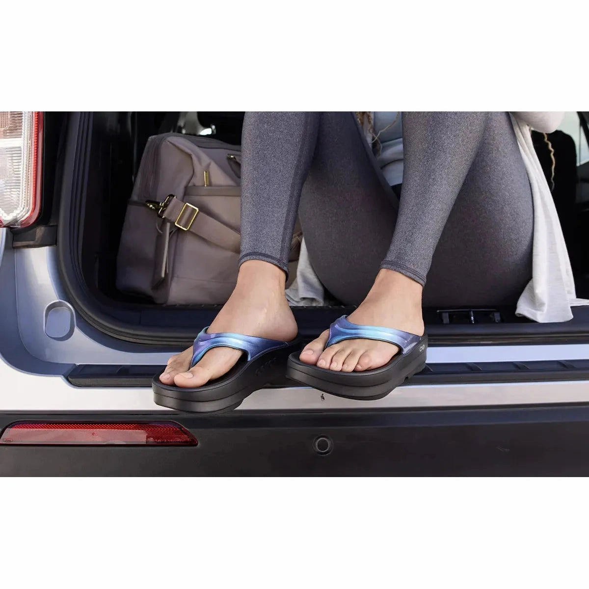 OOFOS OOMEGA OOLALA LUXE WOMEN'S Oofos recovery sandals