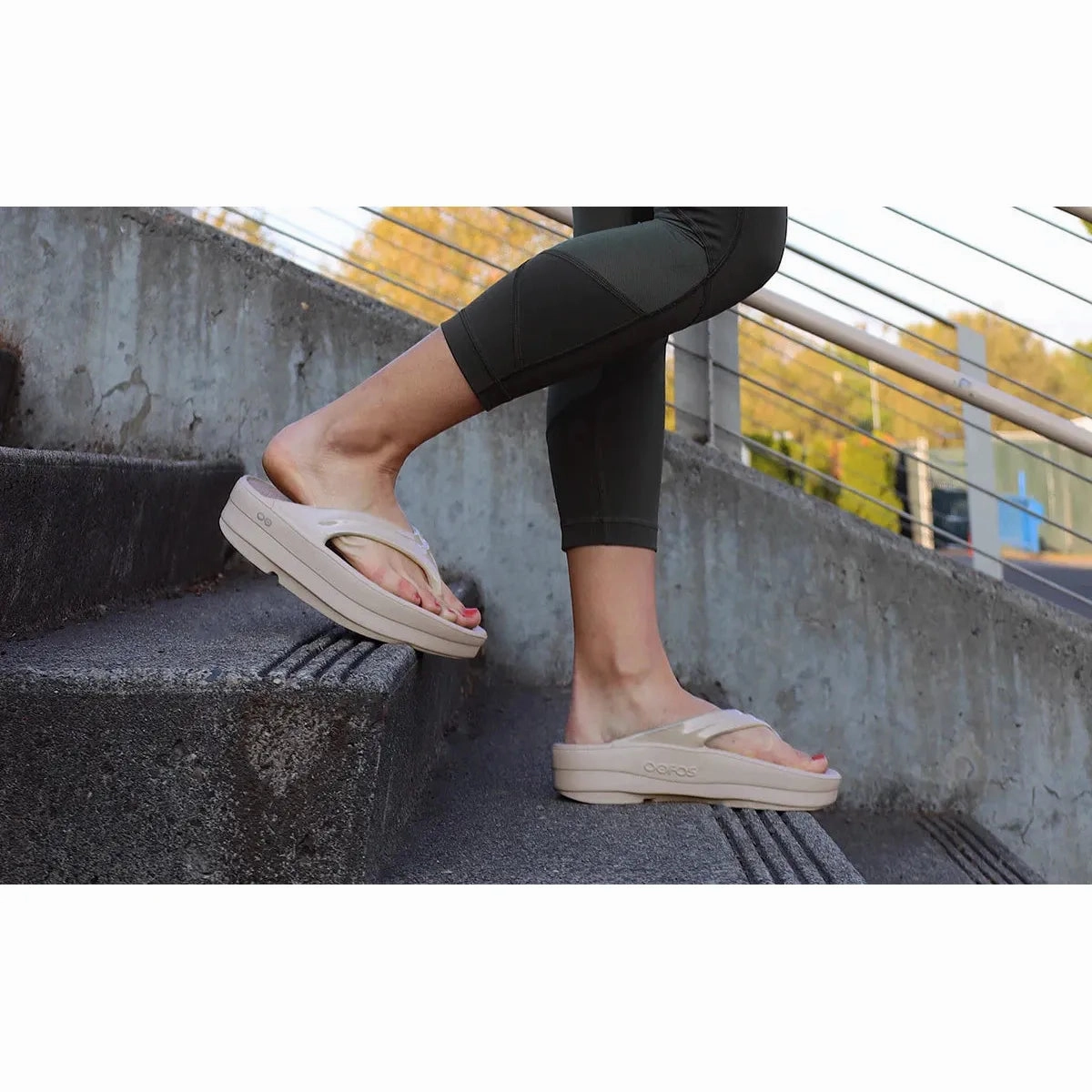 OOFOS OOMEGA OOLALA SANDAL WOMEN'S Oofos recovery sandals