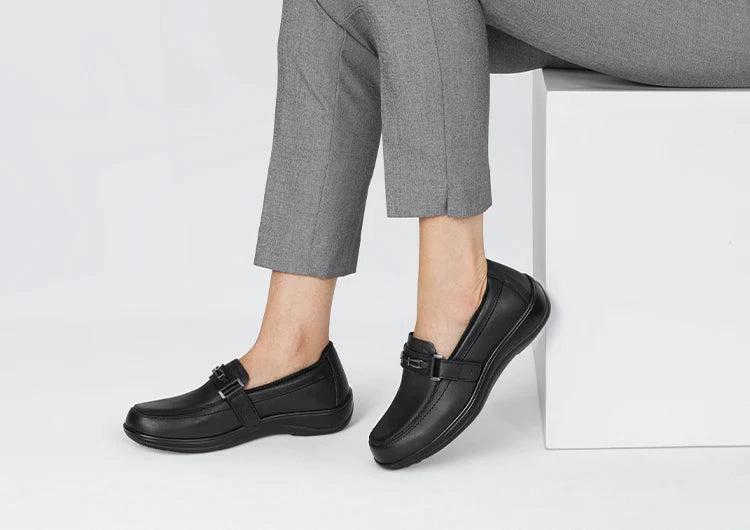 Orthofeet Women - Chelsea - Black Orthofeet comfortable shoe looks